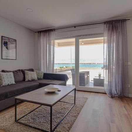 B & R Summer Breeze Apartments Nin Buitenkant foto